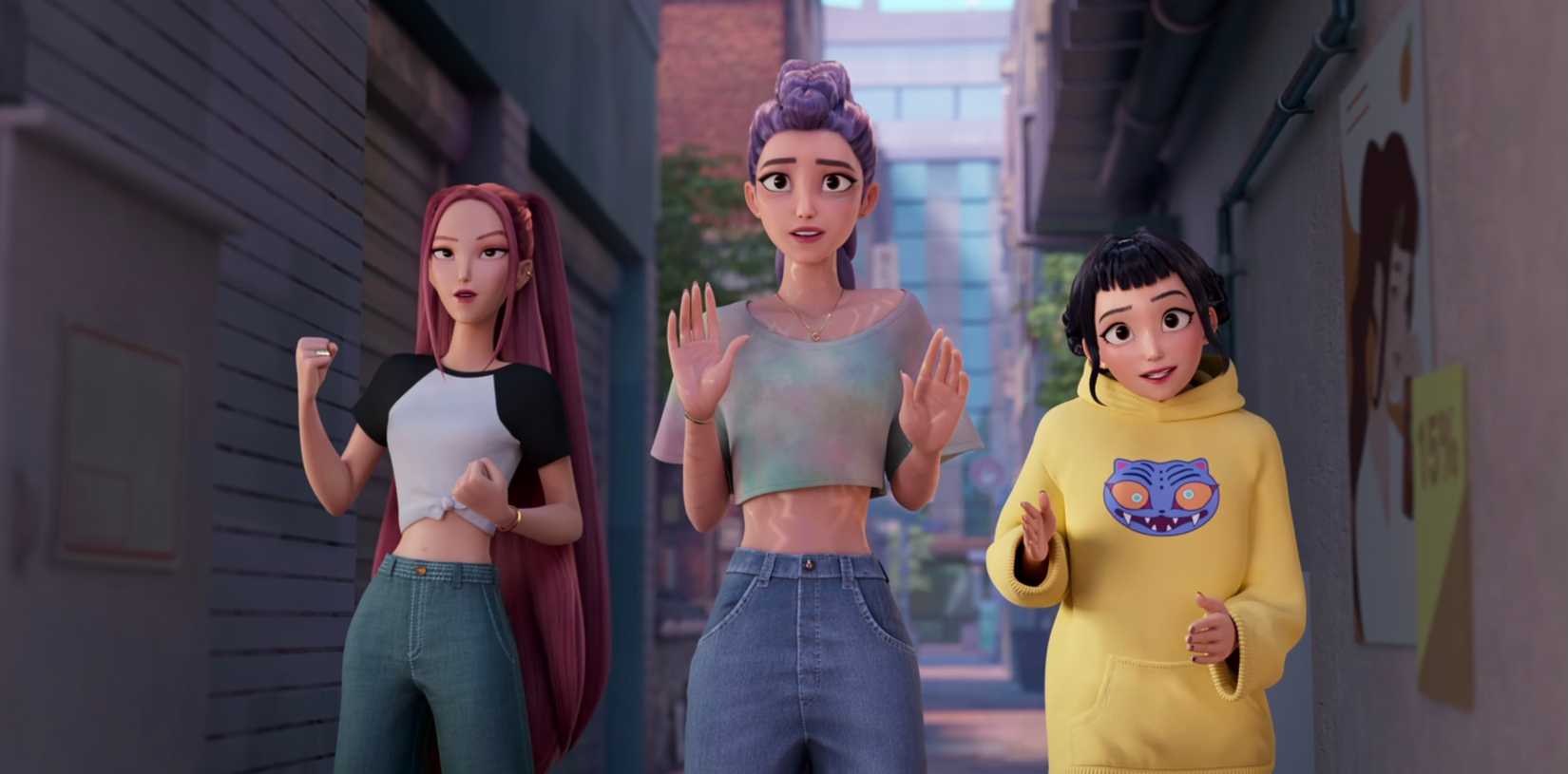 हंटर/एक्स के सदस्य KPOP दानव शिकारी के अंत में एक गली में एक रोबोट नृत्य करते हैं। Zoey एक बैगी पीले हूडि पहने हुए है, जिसमें सामने की तरफ एक नीले बाघ चेहरे का एक स्टाइल संस्करण है।