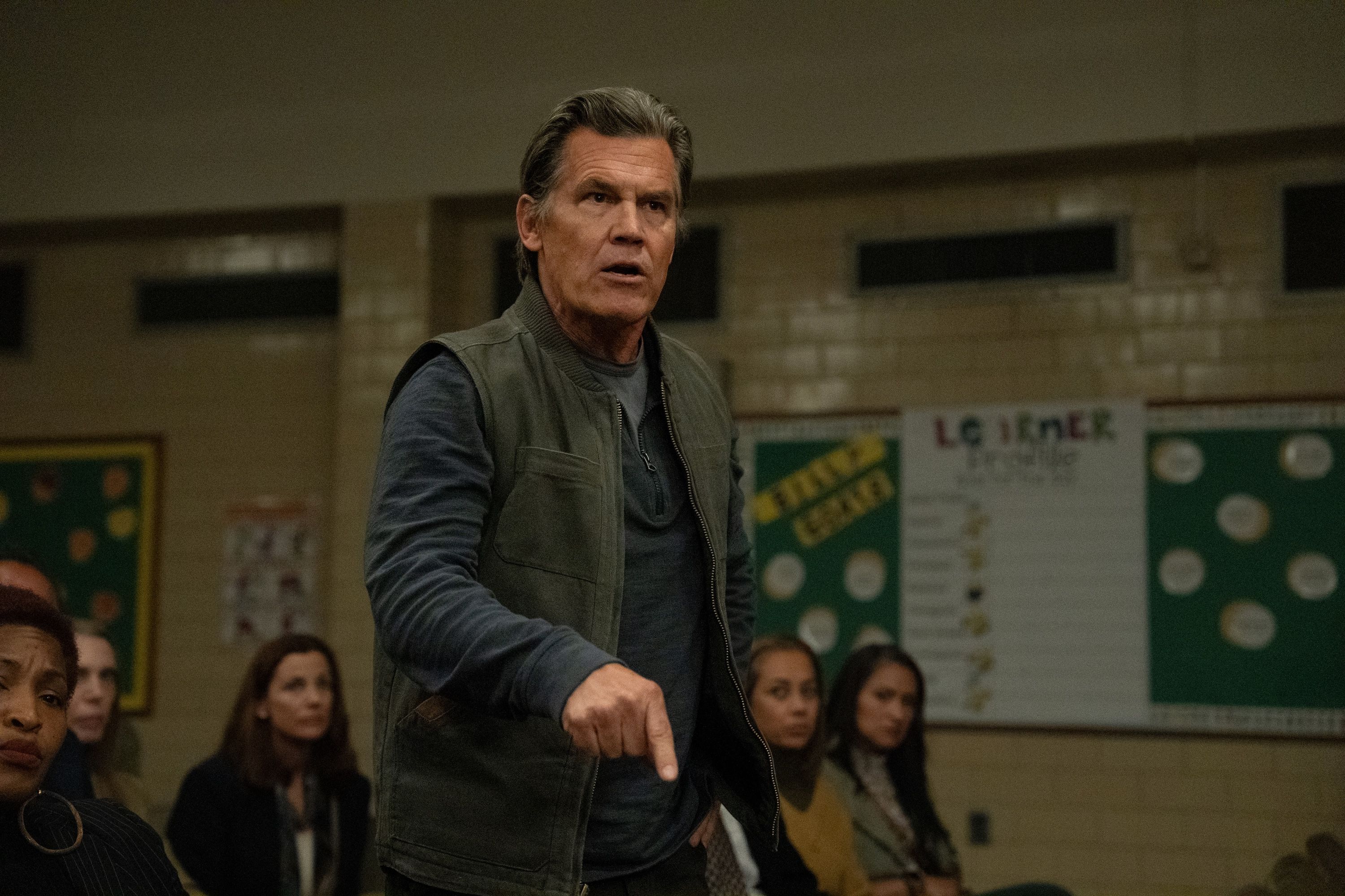 JOsh Brolin yells at a teacher in Weapons