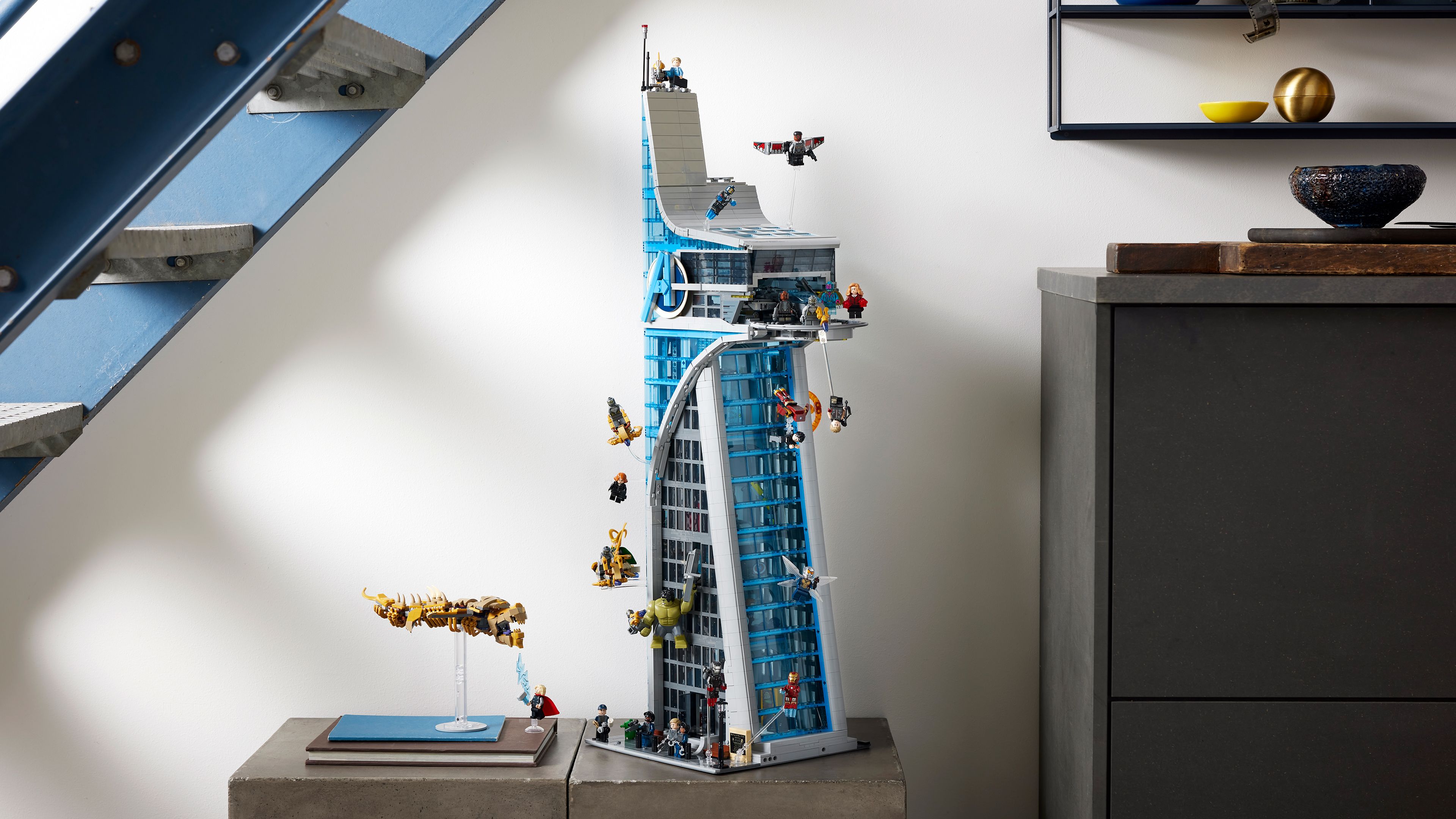 lego-and-marvel-reveal-500-avengers-tower-set-coming-soon
