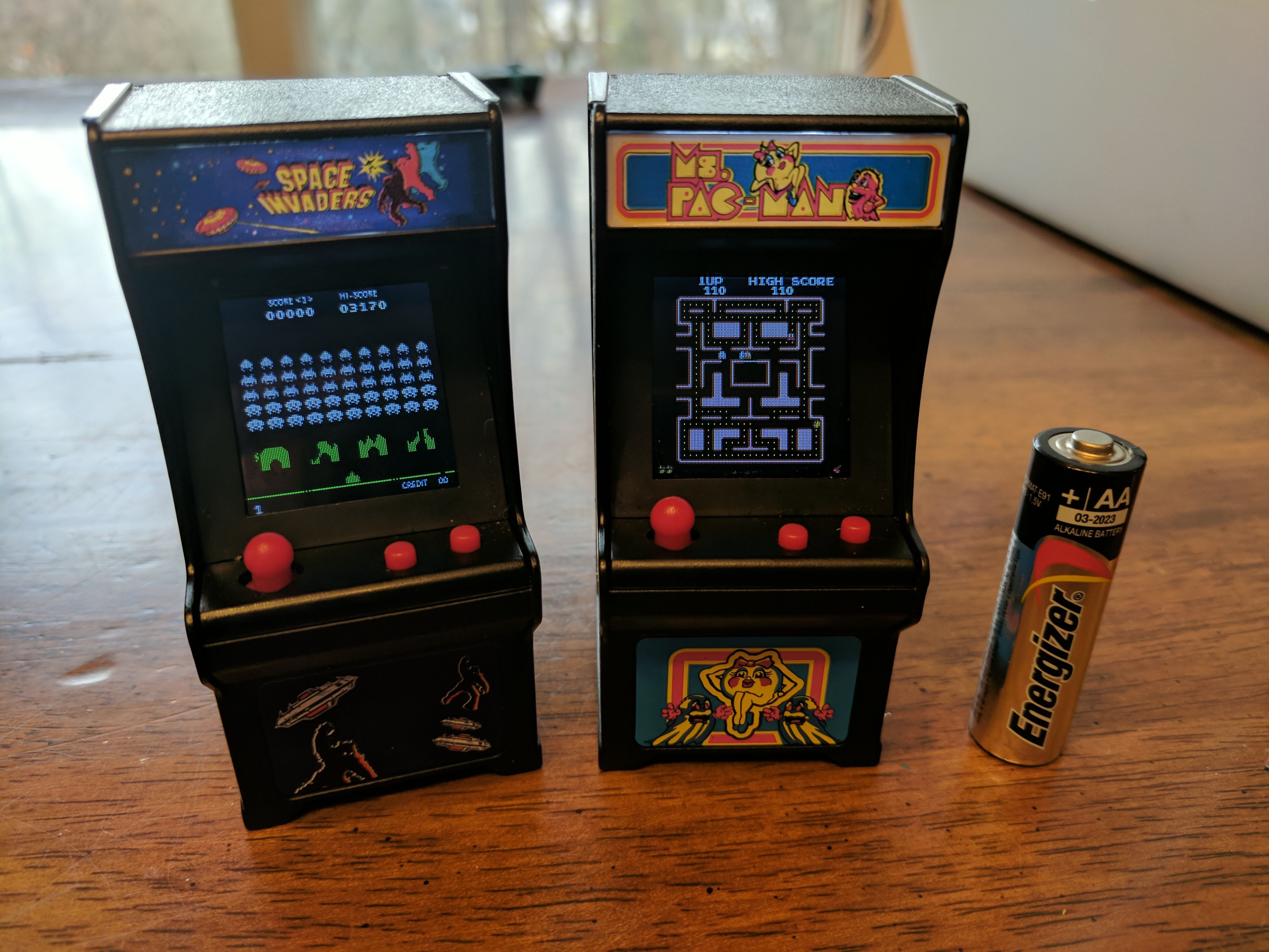 タイニーアーケード　Galaxian、Pac-Man、Invaders 3台 Amazon.co.jp: TINY ARCADE (タイニー アーケード) : ゲーム